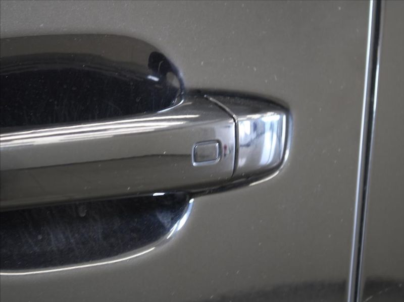 Audi Q7 3,0 TDi 200kW S-line 7-míst ČR - fotka 26 z 29