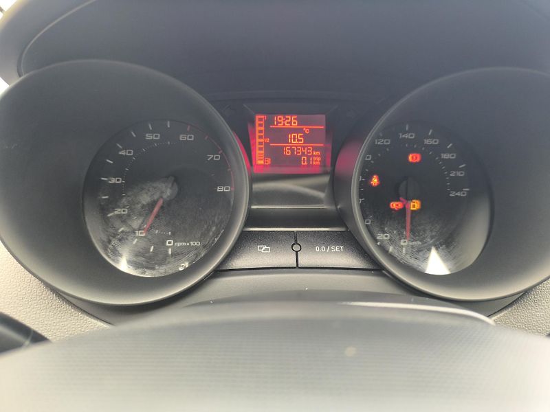 Seat Ibiza (2011) 1.2 DOLOŽENÉ KM, 1.MAJITEL - fotka 18 z 29