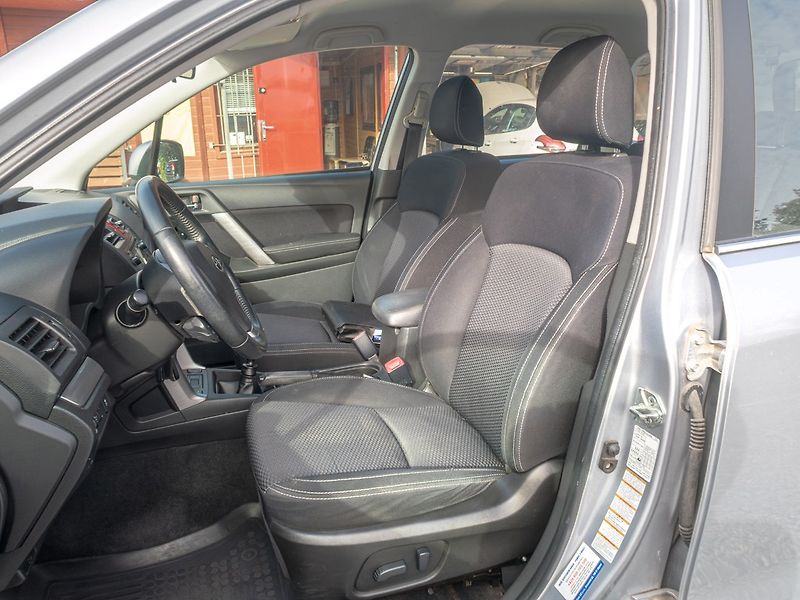 Subaru Forester (2013) 2.0D 108KW – ČR 23.12.2013 - fotka 14 z 48