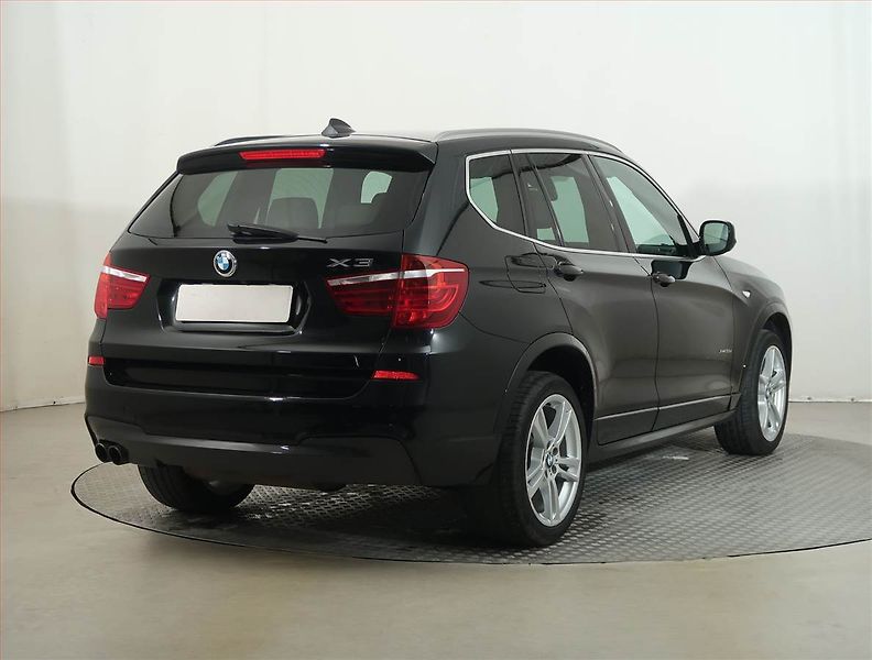 BMW X3 (2012) M Sport xDrive30d, 4X4 - fotka 5 z 19