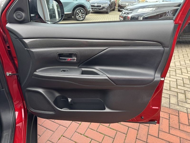Mitsubishi Outlander (2020) 2.0i Automat SpiritPlus LED - fotka 19 z 49