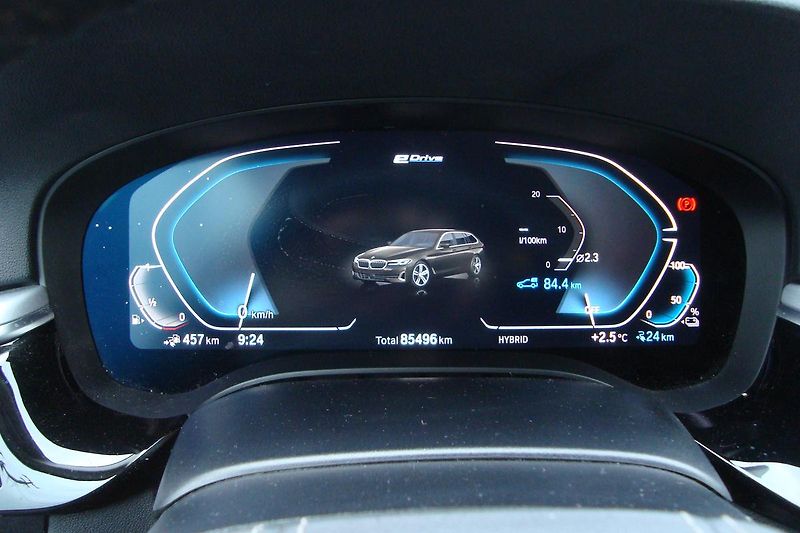 BMW Řada 5 (2021) 530e Xdrive, ČR, 1.Maj.S.Kn. - fotka 56 z 65
