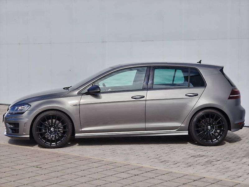Volkswagen Golf R  4M 2,0TSi - fotka 3 z 24