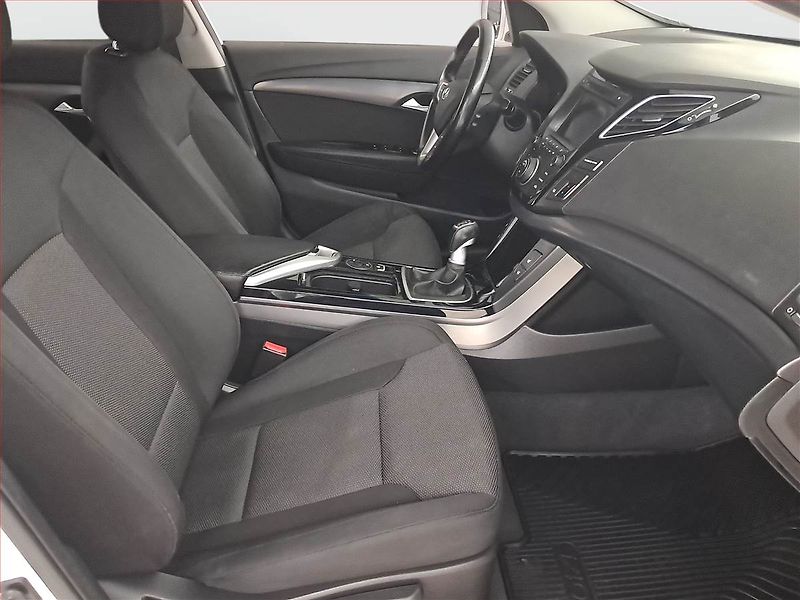Hyundai i40 (2014) 1.7 CRDi, Serv.kniha, Navi - fotka 9 z 23
