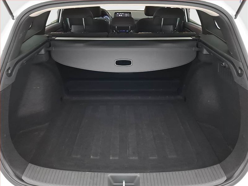 Hyundai i30 (2023) Comfort 1.0 T-GDI, Automat, ČR - fotka 14 z 21