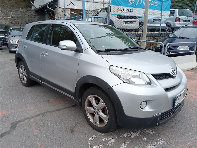 Toyota Urban Cruiser 1,4 D4D High AWD - fotka 16 z 25