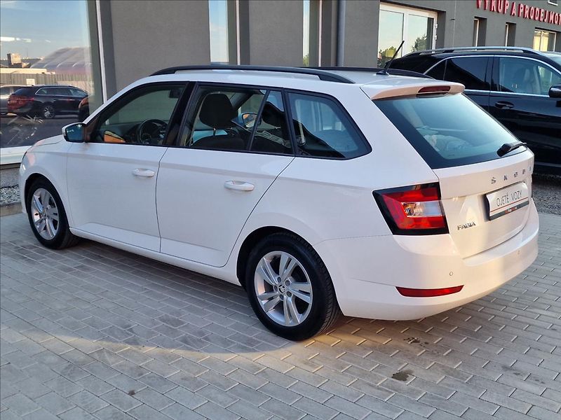 Škoda Fabia 1.0 TSI Ambition,ČR,1.Majitel - fotka 7 z 50