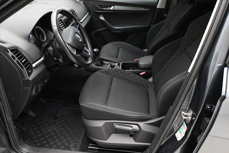 Škoda Karoq 1,6 TDI 85 kW Ambition Záruka - fotka 13 z 30