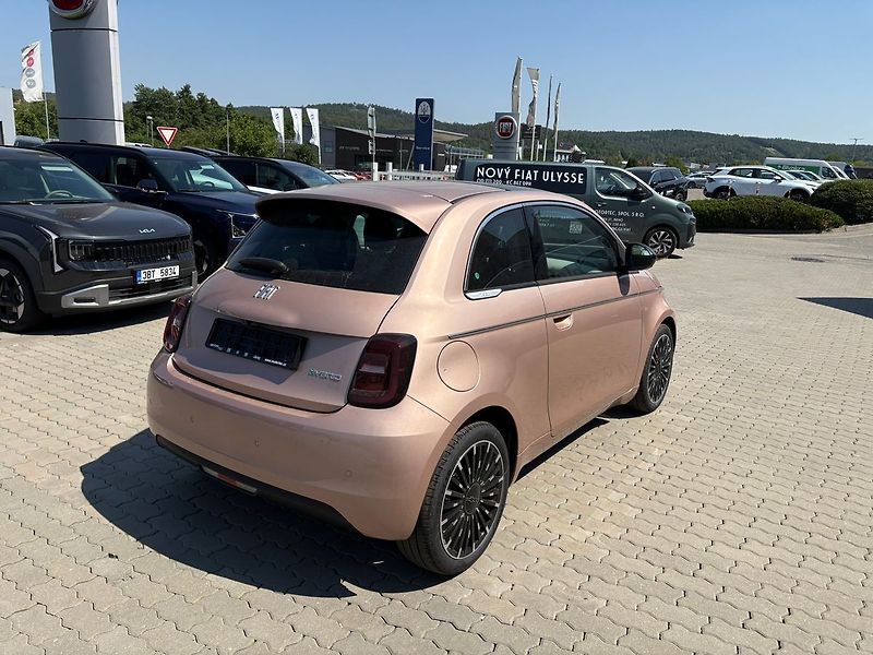 Fiat 500 (2026) Hybrid La Prima HB 1.0 BSG 65k - fotka 7 z 18