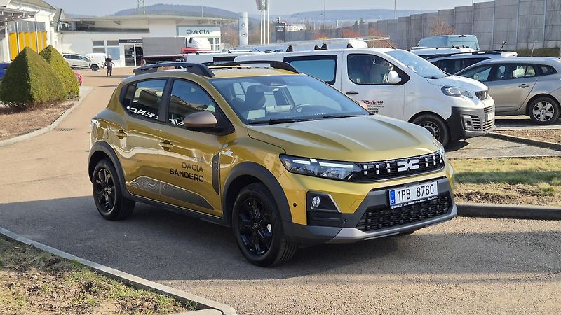 Dacia Sandero (2026) Stepway Extreme Eco-G 120 auto - fotka 3 z 13