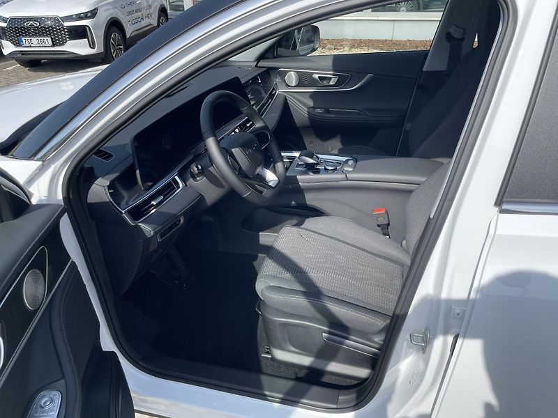 Chery Tiggo 7 PHEV (2026) PHEV FAMILY EDITION! - fotka 11 z 23