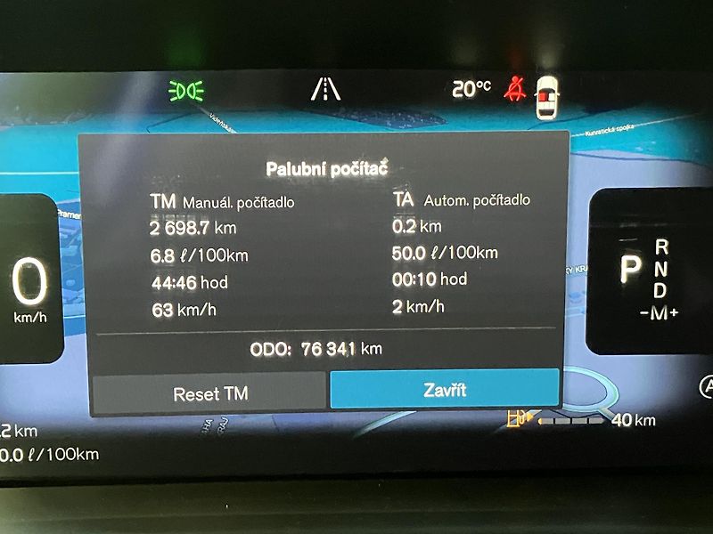 Volvo XC60 B4 FWD Ultimate Dark AT8 - fotka 25 z 44
