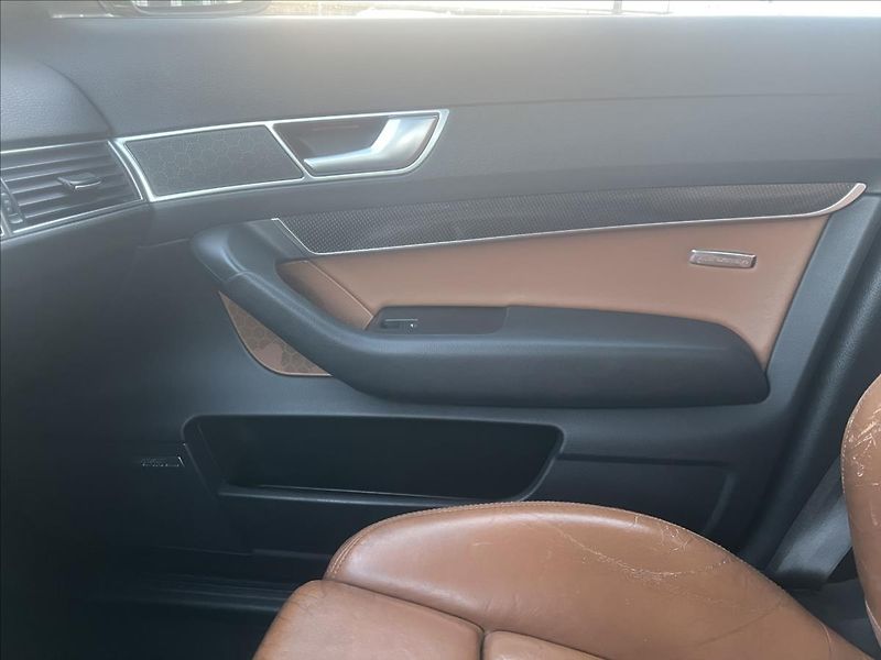 Audi S6 5,2 fsi V10 exclusive - fotka 20 z 26
