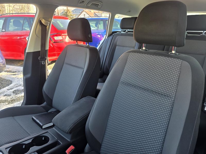 Volkswagen Passat 1.4 TSI Kombi 87tkm - fotka 12 z 28
