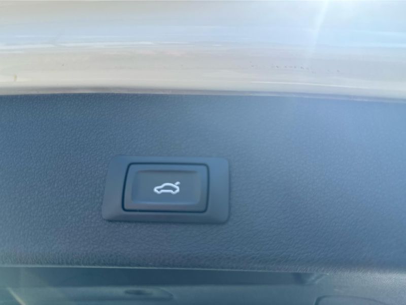 Audi Q5 A 2.0 TDi 140kW S tronic - fotka 17 z 20