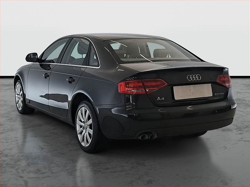 Audi A4 (2008) 2.0 TDI, Xenony, Tempomat - fotka 4 z 17