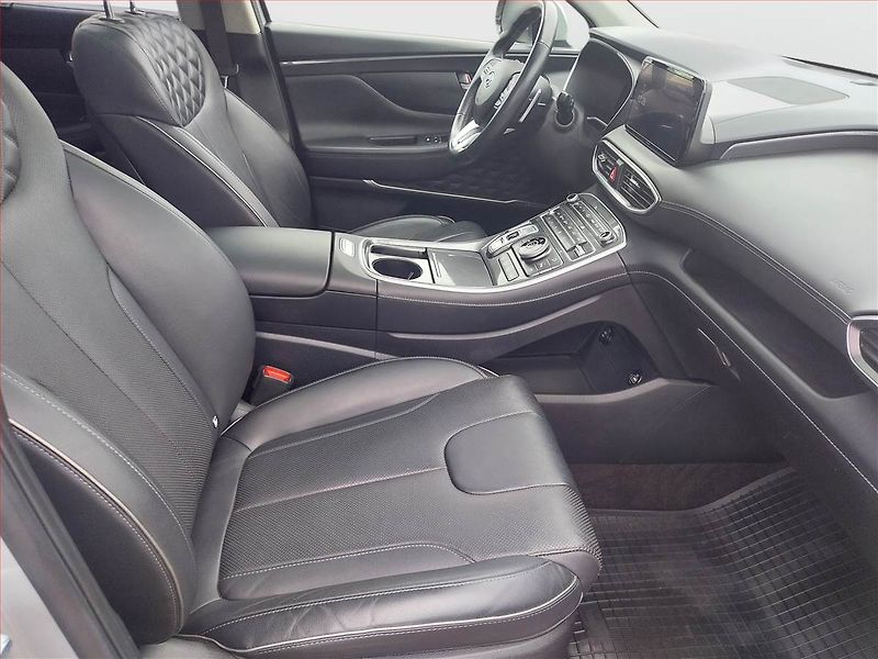 Hyundai Santa Fe (2021) 2.2 CRDi - fotka 9 z 25