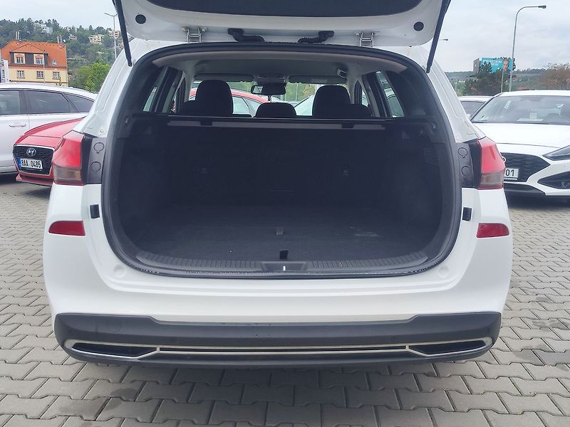 Hyundai i30 1.5 T-GDI/117kW Smart MHEV - fotka 9 z 29