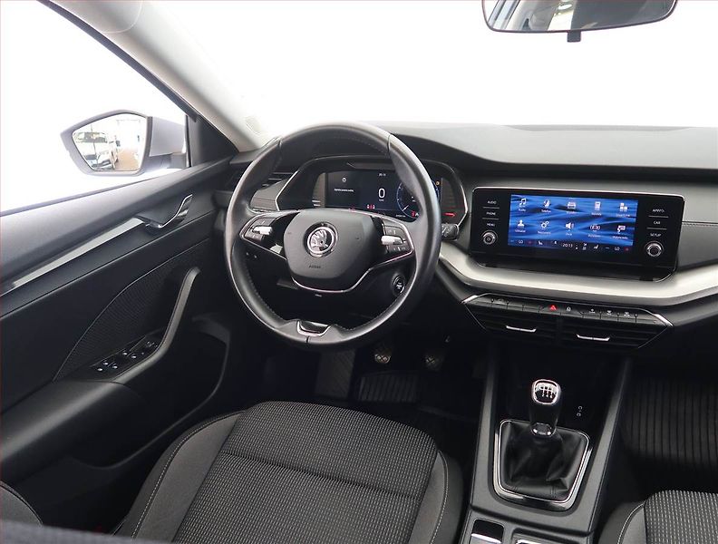 Škoda Octavia (2023) Ambition 2.0 TDI, ČR,1.maj - fotka 7 z 24