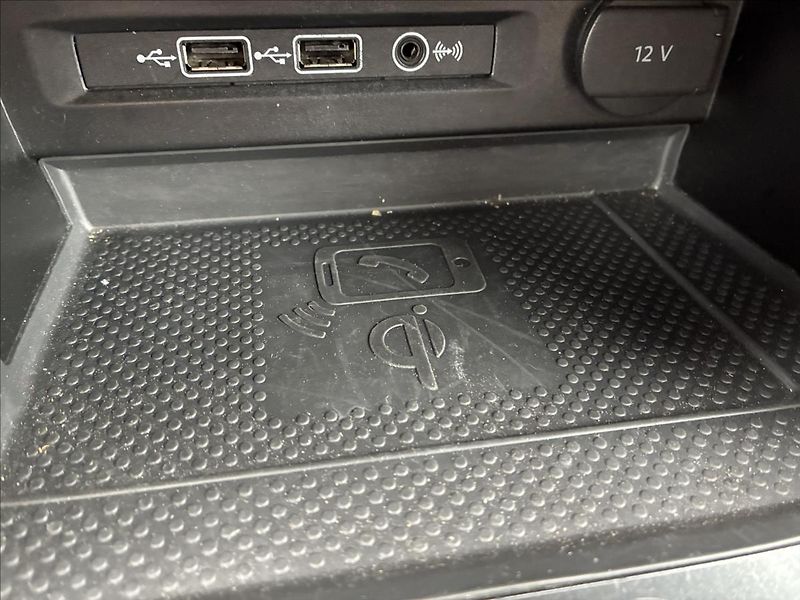 Volkswagen Tiguan Allspace 2,0 TDI PANO TAŽNÉ KAMERA 360 - fotka 32 z 34