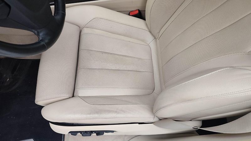 BMW X5 (2014) - fotka 31 z 63