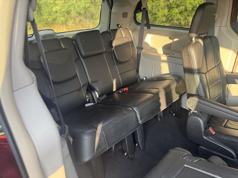 Dodge Grand Caravan (2016) 3.6 V6 SERVISNÍ KNIHA - fotka 18 z 35