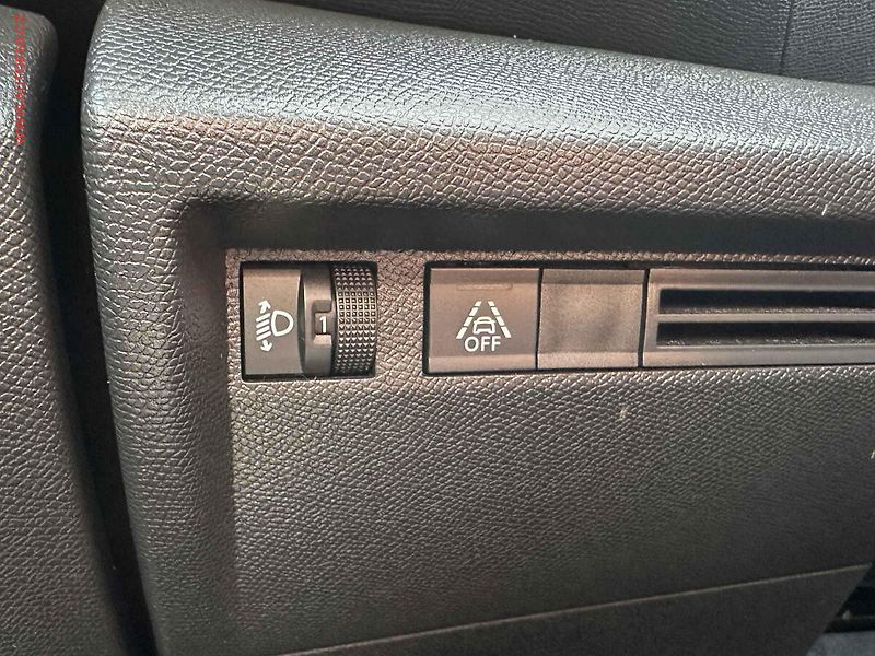 Citroën C4 (2022) 1.2PT, Life, TZ - fotka 13 z 17