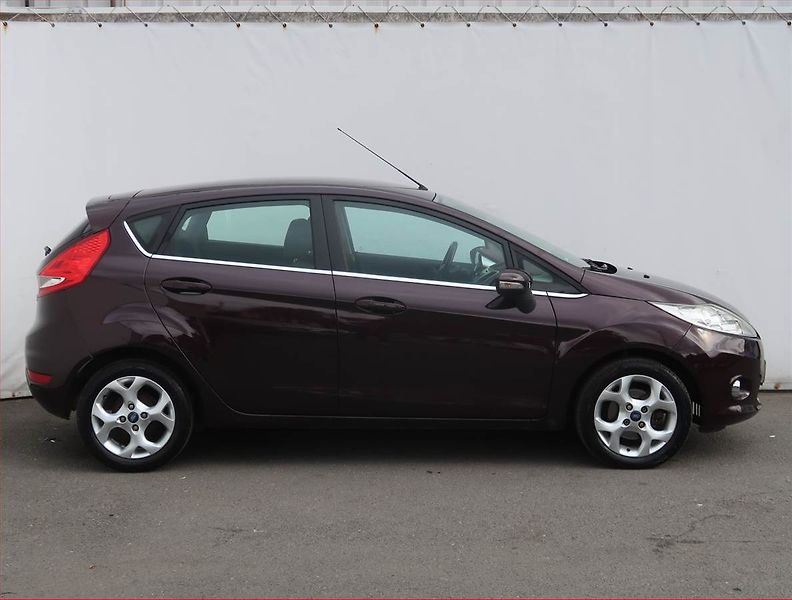Ford Fiesta (2008) 1.6 Ti-VCT, Serv.kniha - fotka 6 z 18
