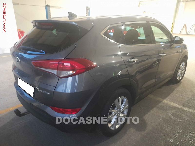 Hyundai Tucson (2017) 1.7 CRDi, ČR, AT, navi, LED - fotka 2 z 3