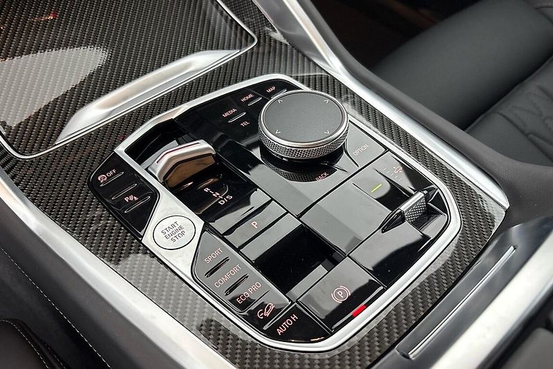 BMW X6 xDrive40d - fotka 23 z 25