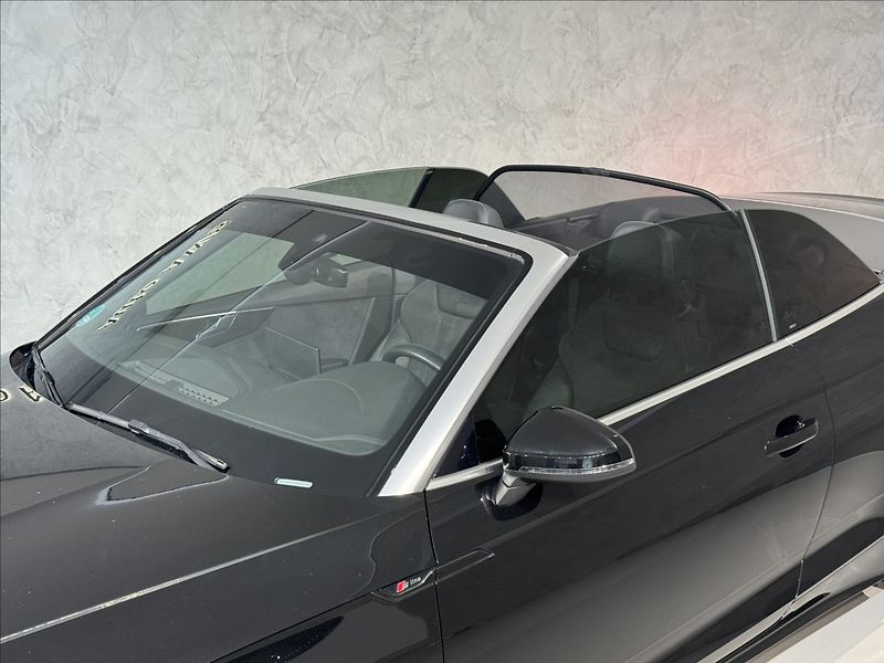 Audi A5 2,0 TDi  S-Line Quattro Matrix - fotka 8 z 47