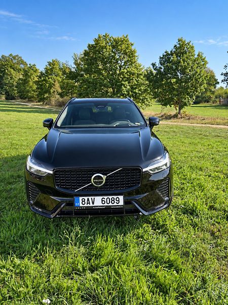 Volvo XC60 (2021) Mild-hybrid 220kW - fotka 20 z 30