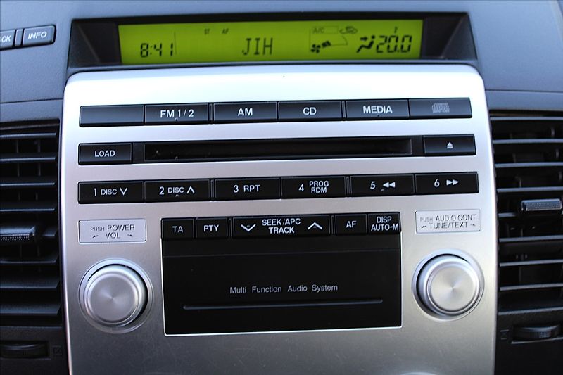 Mazda 5 1,8 i  7 MÍST,TAŽNÉ - fotka 11 z 29