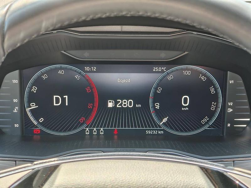 Škoda Superb Ambition 7DSG 2,0TDI - fotka 11 z 23