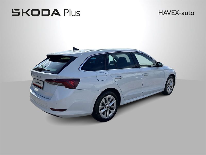 Škoda Octavia (2022) Combi 2.0 TDI DSG Style - fotka 2 z 35