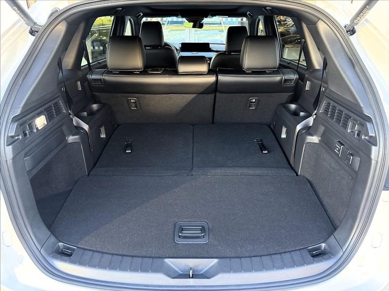 Mazda CX-80 (2026) 3,3 D 254ps 8AT AWD Homura Plu - fotka 5 z 14