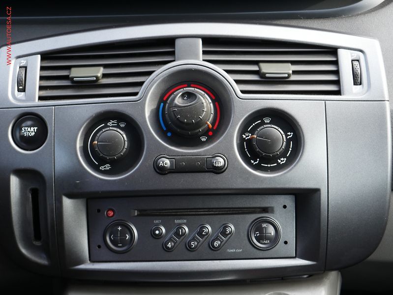 Renault Scénic (2005) 1.5 dCi, AC - fotka 11 z 15
