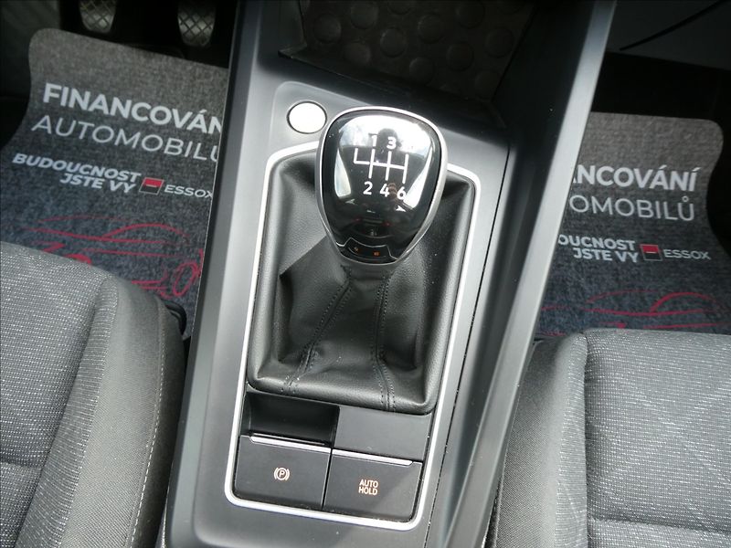Volkswagen Golf 2,0 TDi VIII 2x kola,LED,CEBIA - fotka 28 z 49