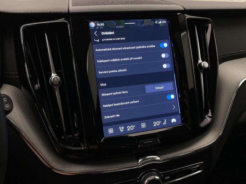 Volvo XC60 B5 AWD DARK ULTIMATE AUT CZ - fotka 49 z 60