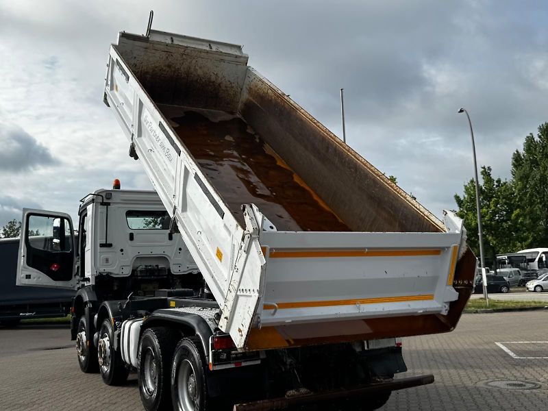 Mercedes-Benz (2019) Arocs 3243 8x4 Bordmatik EURO  - fotka 5 z 18