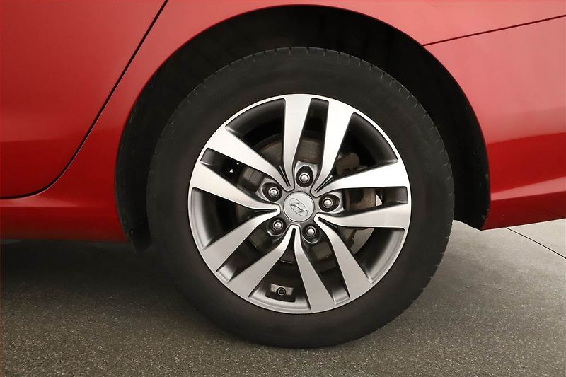Hyundai i30 (2018) 1.4 T-GDI, ČR,1.maj - fotka 14 z 14