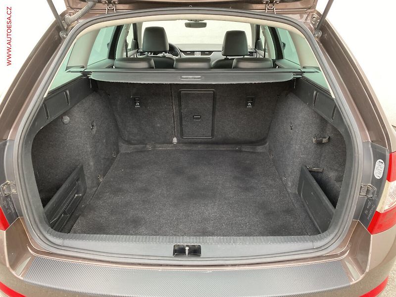 Škoda Octavia (2017) 1.6 TDi, Ambiente, panor - fotka 7 z 17