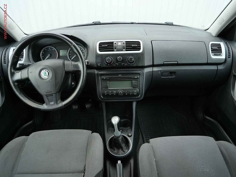 Škoda Fabia (2007) 1.2 HTP, 1.maj,ČR - fotka 8 z 14