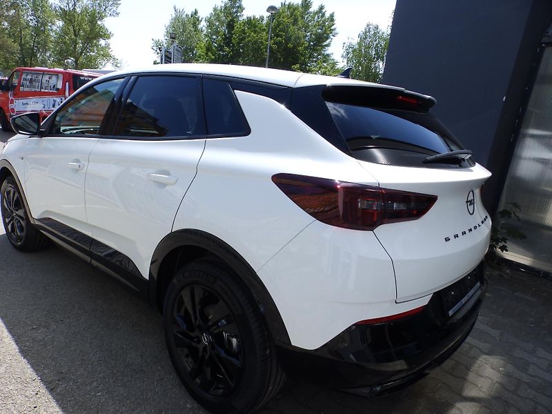 Opel Grandland (2023) 1.2Turbo 96kW - fotka 6 z 36