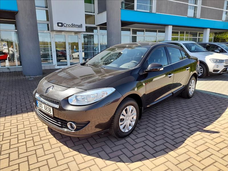 Renault Fluence 1,6 i 16V Privilege STÁLE U NÁ - fotka 3 z 16