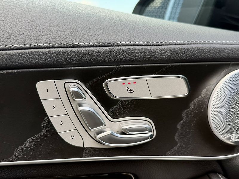 Mercedes-Benz GLC (2021) 220 d 4MATIC - fotka 30 z 50