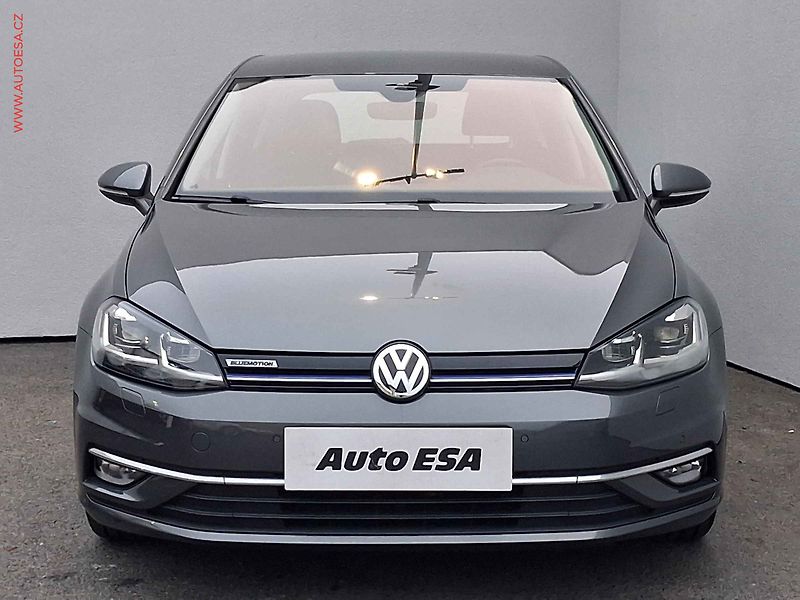 Volkswagen Golf (2018) 1.5 TSi, Join, LED, navi, - fotka 2 z 19