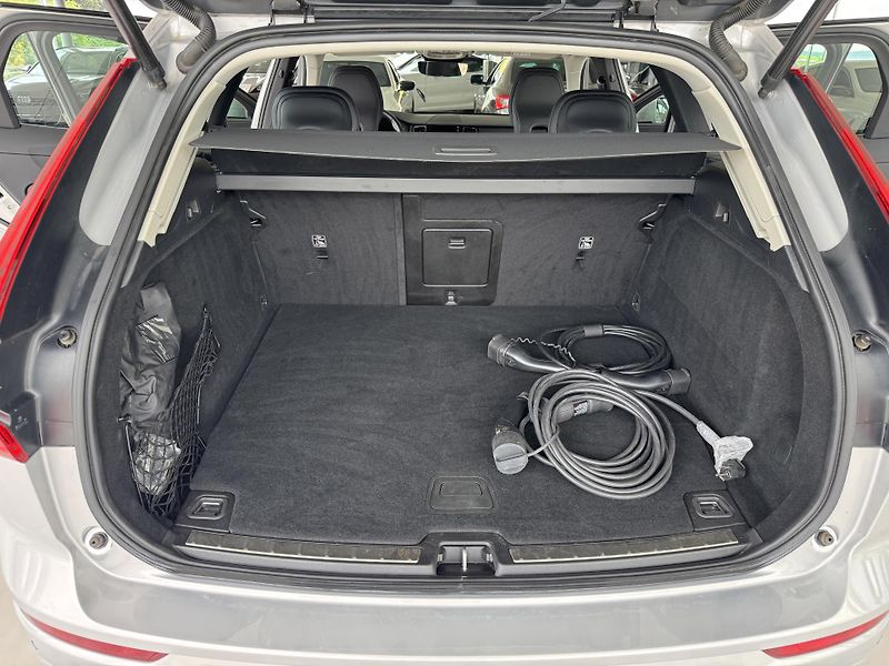 Volvo XC60 T6 AWD*Recharge*Odvětr.Sedadla - fotka 32 z 35