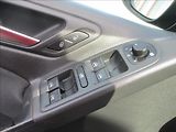 Volkswagen Golf 1,6 i, klima,serviska,1.maj., - náhled 23