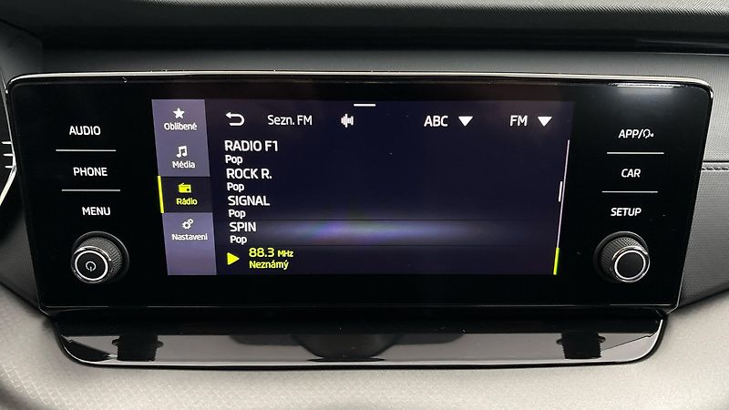 Škoda Octavia 1.0 TSI Ambition Combi - fotka 11 z 24